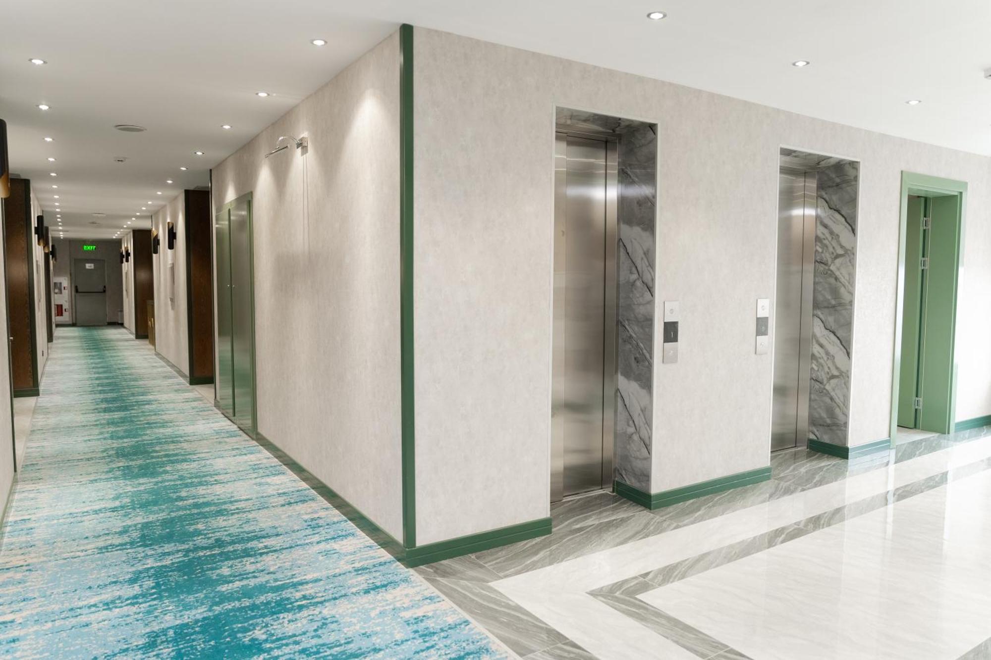 Park Dedeman Almaty Otel Dış mekan fotoğraf
