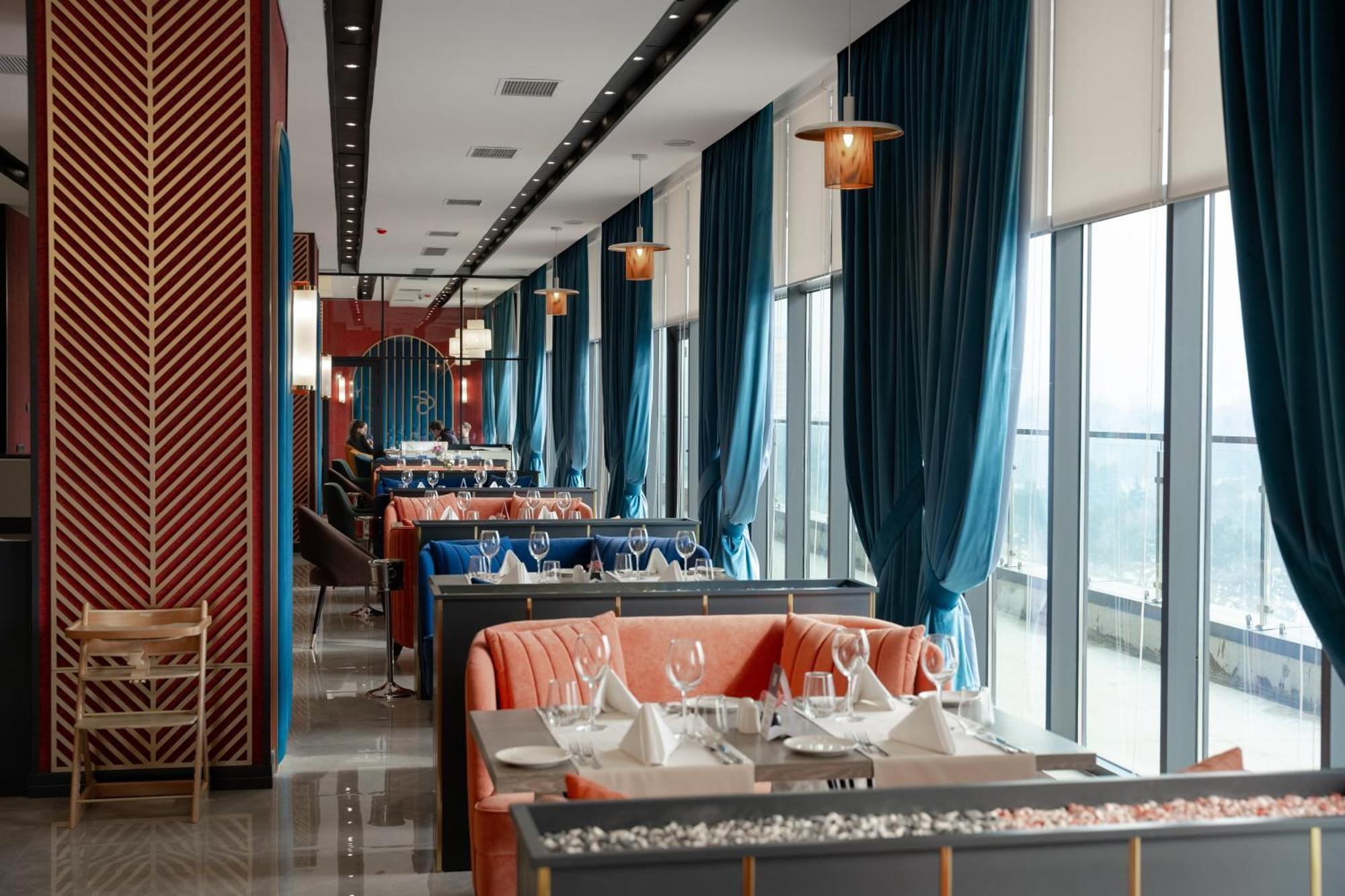 Park Dedeman Almaty Otel Dış mekan fotoğraf