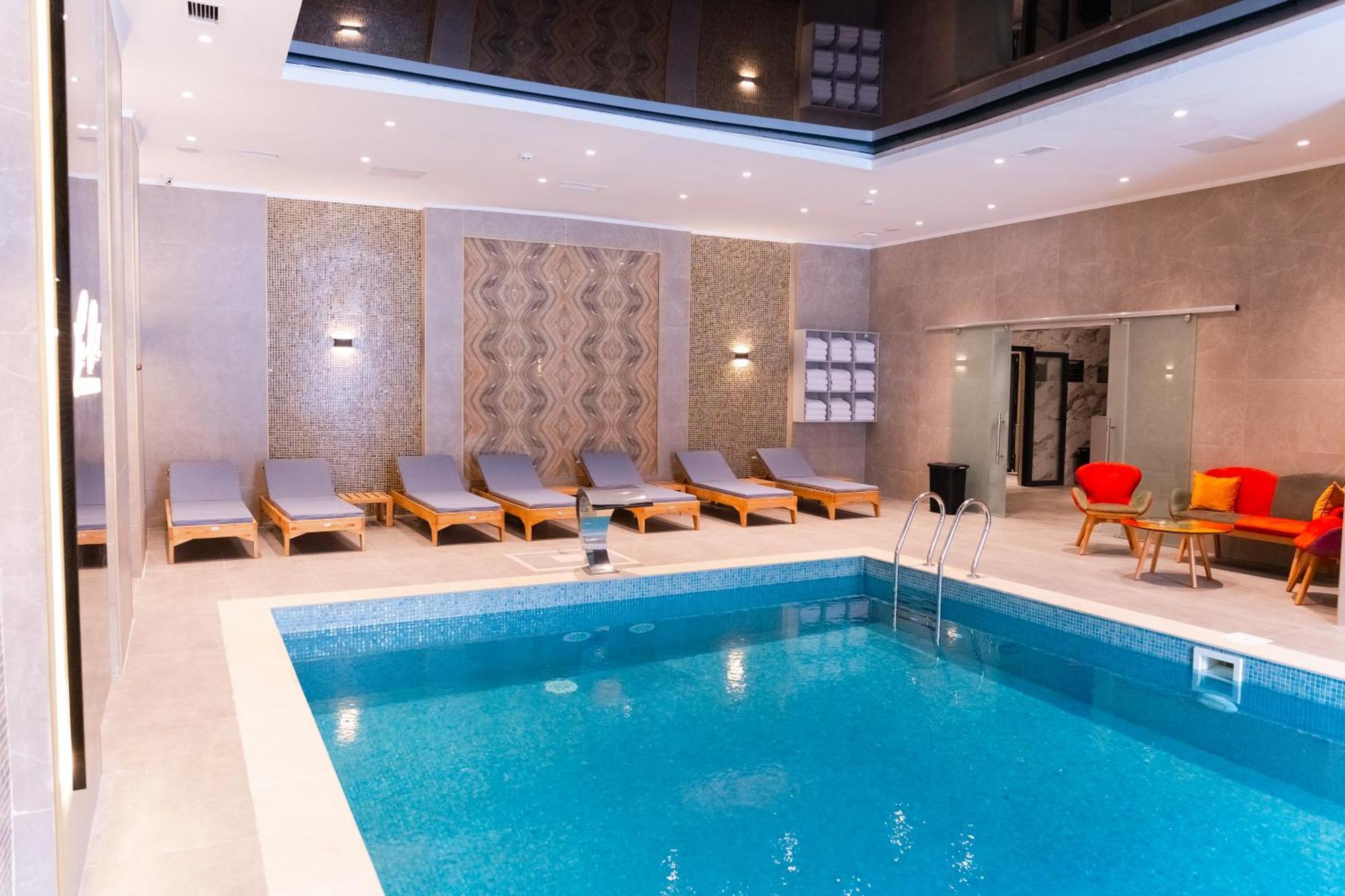 Park Dedeman Almaty Otel Dış mekan fotoğraf