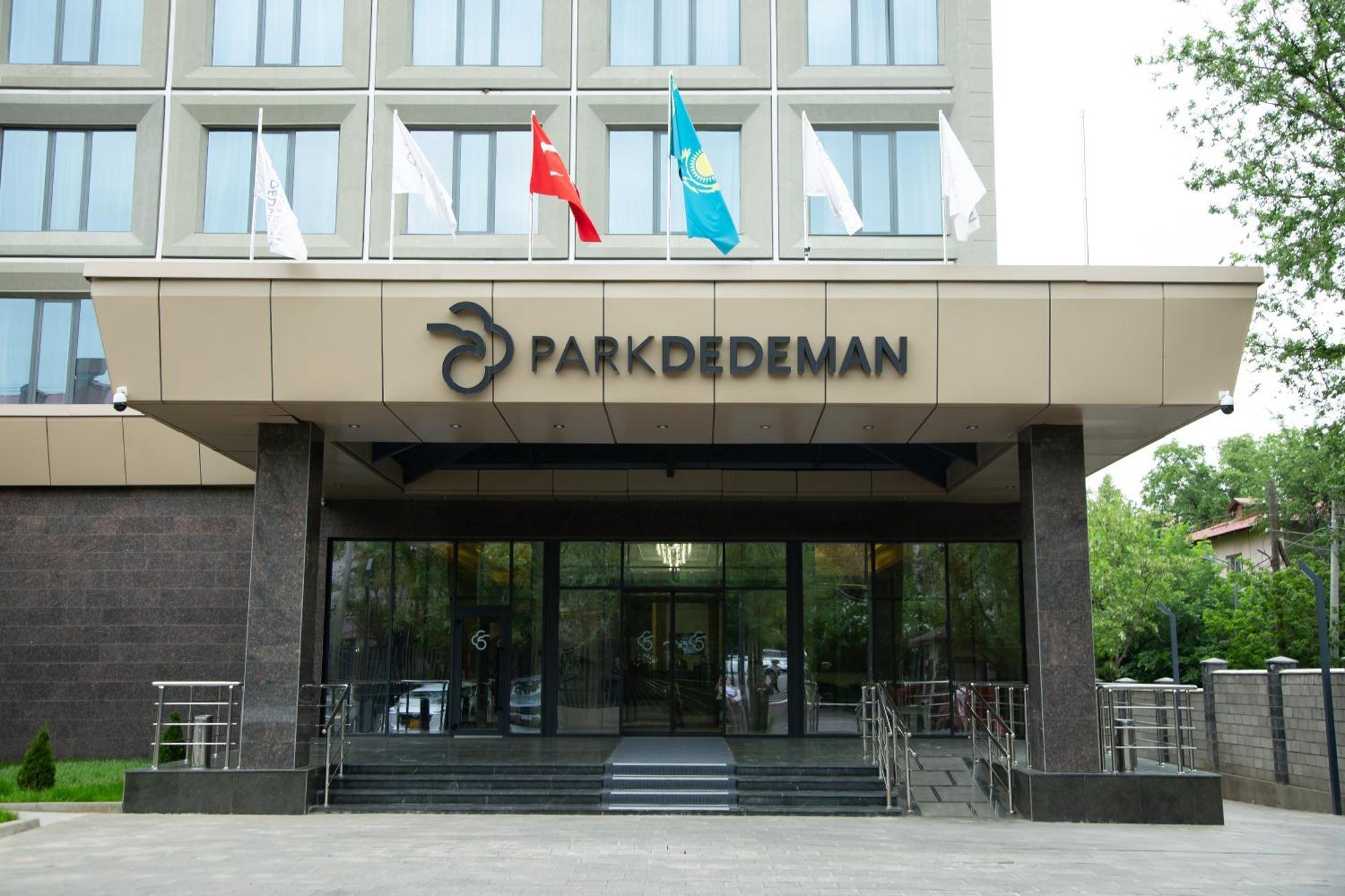 Park Dedeman Almaty Otel Dış mekan fotoğraf